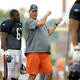 Illustration for article titled Bears Offensive Line Coach Mike Tice Fairly Close To Learning Difference Between Tackle And Guard